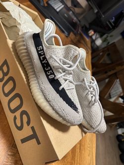 Yeezy Boost 350 V2 Size 5 Men