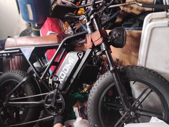 KOOMi M600 E-Bike – 1000W Motor – Includes 2 BATTERIES (80+ Mile Range!)