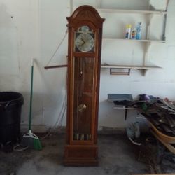 A Working Ridgeway Grandfather Clock Tempus Fugit