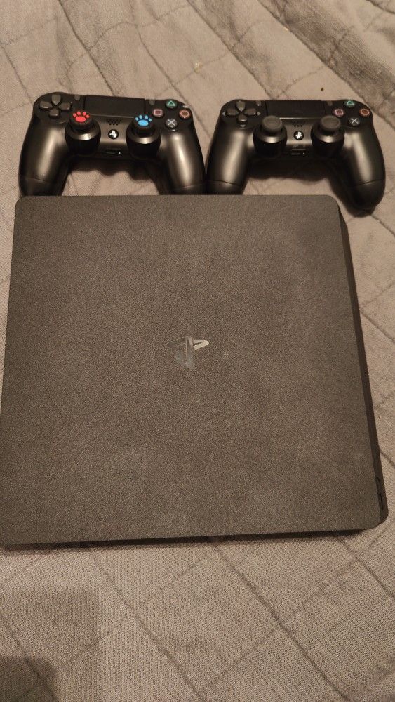 PS4 slim 1TB Mint Condition
