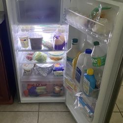 LG Mini Refrigerator 