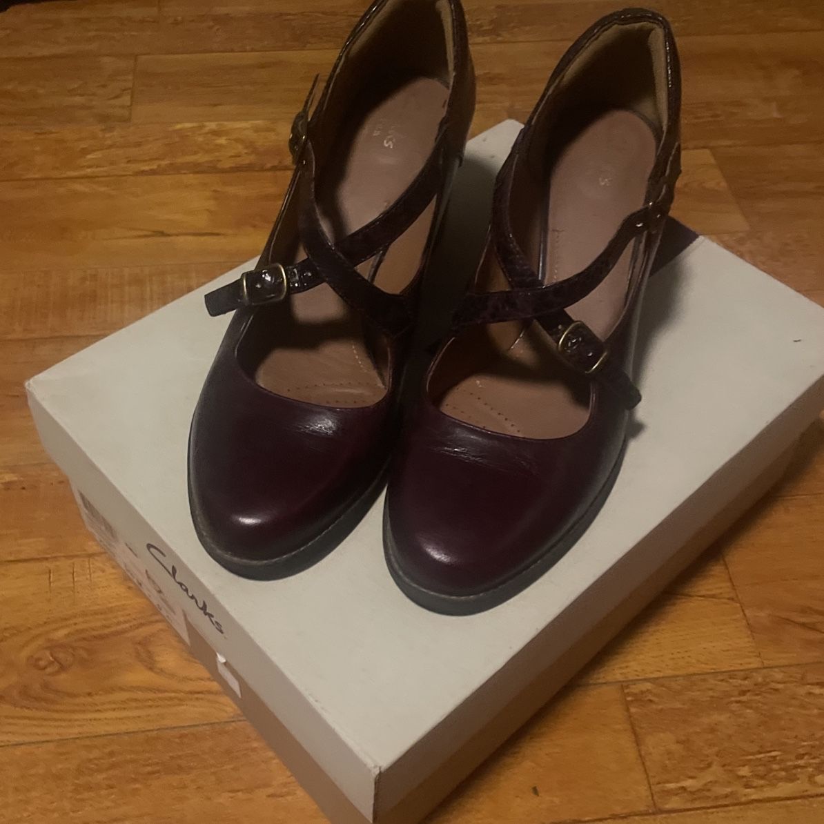 Clarks Tarah Presley Size 9.5 for Sale in Los Angeles CA OfferUp