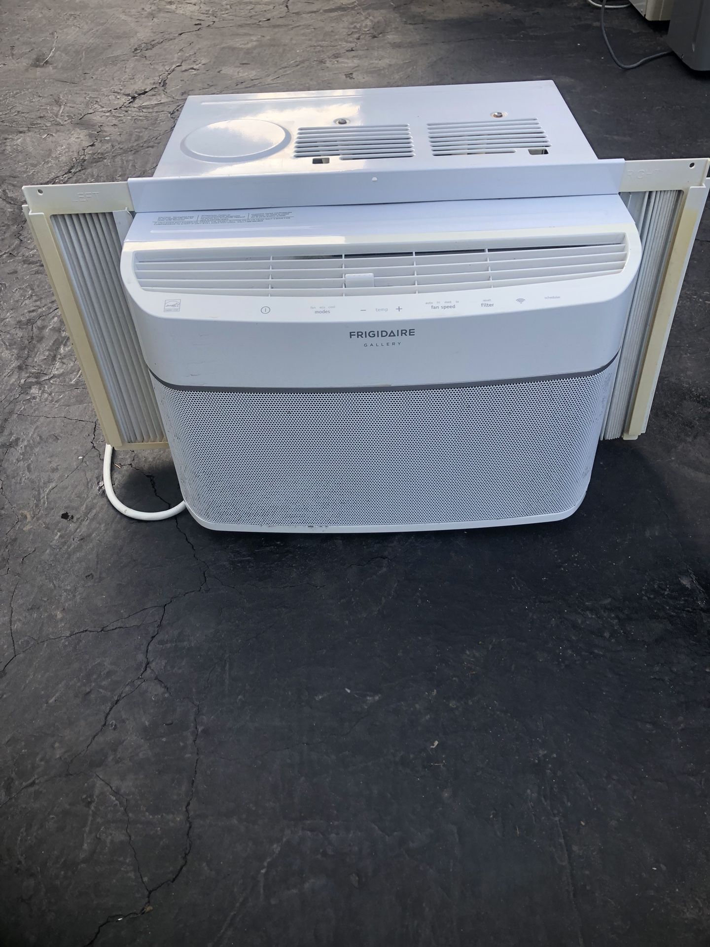 Very Good Condition Frigidaire Air Conditioner