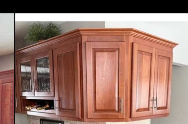 Upper Kitchen Cabinets