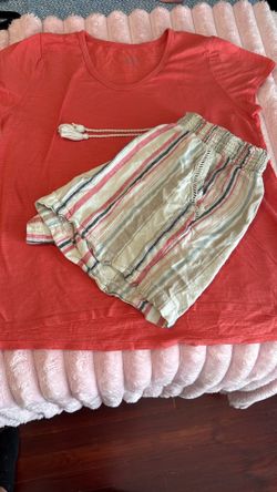 Women’s Size Large Short Set