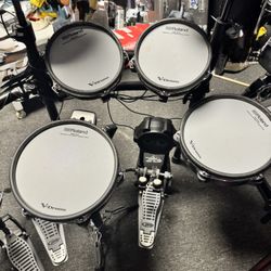 Roland V-Drums TD25 Electronic Kit 