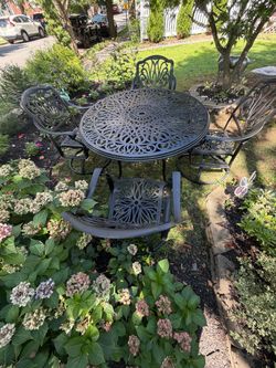 Cast Aluminum Patio Dining Set 5-Piece