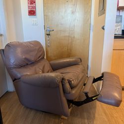 Bradington & Young 360 Swivel Reclining Comfort Chair
