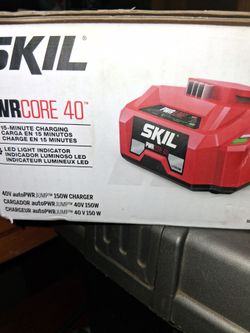 SKIL pwrcore 40 charger
