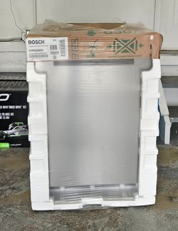 Bosch 500 Series 24-in Top Control Built -in Dishwasher stainless steel With Third Rack Brand new