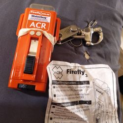 LIKE NEW  ACR LED BRIGHT FLASHING STROBE LIGHT EMERGENCY LIGHT! WHEN GETS WET  SENDS OUT AN EMERGENCY GPS COORDINATES