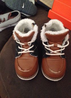 Kids boots