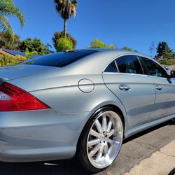 Mercedes Benz CLS500, Clean Title, Low Miles, Smogged, Registered, 22"rims, Great Condition 