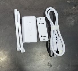 48V at 0.33 Amp Unifi POE Injector