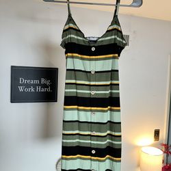 Green Summer Dress (size small)