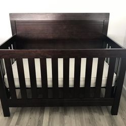 Baby Crib With Great Condition 