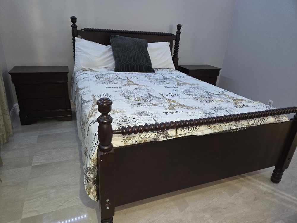 Queen Bed With Mattress And Nightsand