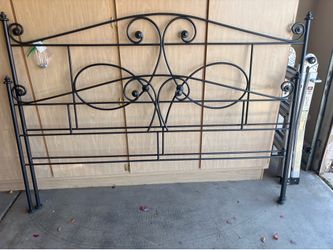 King heavy iron scroll headboard and footboard