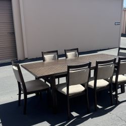 Thomasville Anacortes 8-Piece Ash Dining Set