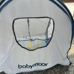 BABYMOOV BABY SHADE TENT! Excellent Condition!