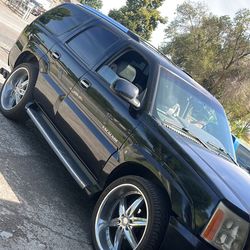 2002 Cadillac Escalade