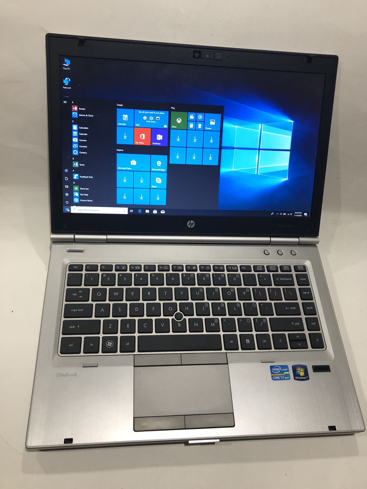 HP Elitebook 8460p, Intel Core i7, 2.70 GHz, 8 GB RAM, 320 GB Hard Drive, Wireless Wifi, FingerPrint Reader, Webcam, DVDRW, Display Port, Windows 10