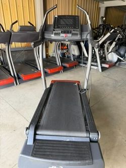 Freemotion 11.9 Incline Trainer (Delivery Included)