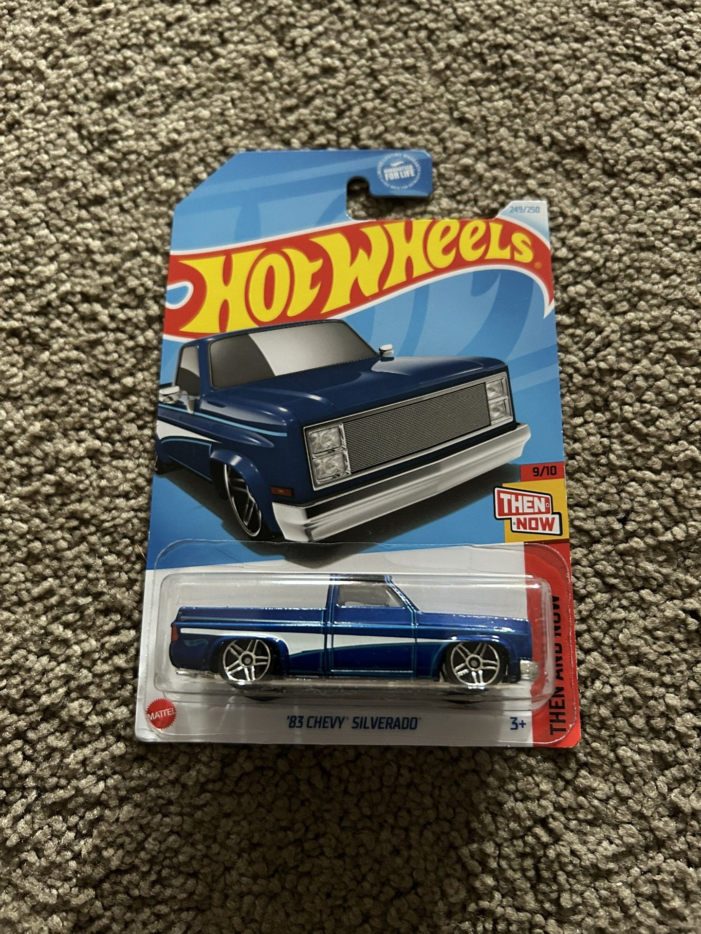 💥Hot Wheels ‘83 Chevy Silverado Diecast-👀LQQK!👀