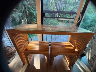 Deck/Patio Table and Chairs