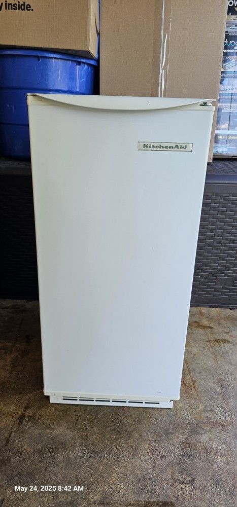 KitchenAid® 15'' Automatic Ice Maker