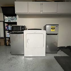 Washer ,Microwave, And 2 Mini Fridges 