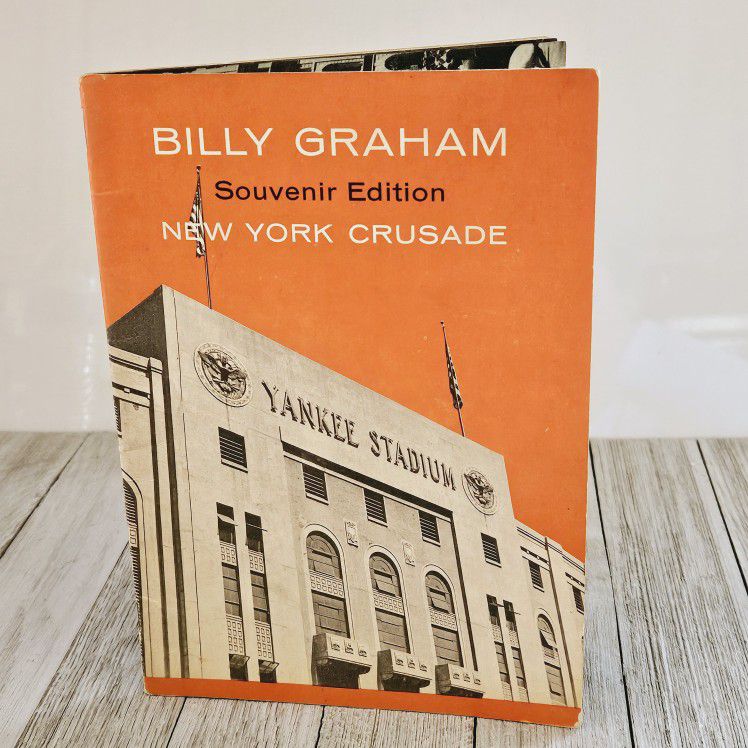 Vintage Billy Graham New York Crusade Souvenir Edition Phamplet Brochure Compiled by Cliff Barrows. Copyright 1957. The Billy Graham Evangelistic Asso