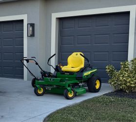 John Deer Zero Turn Mower