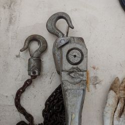 Yale 3/4 Ton Ratcheting Lever Arm Chain Hoist