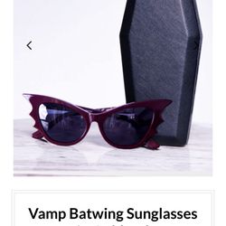 La femme noir Oxblood Sunglasses