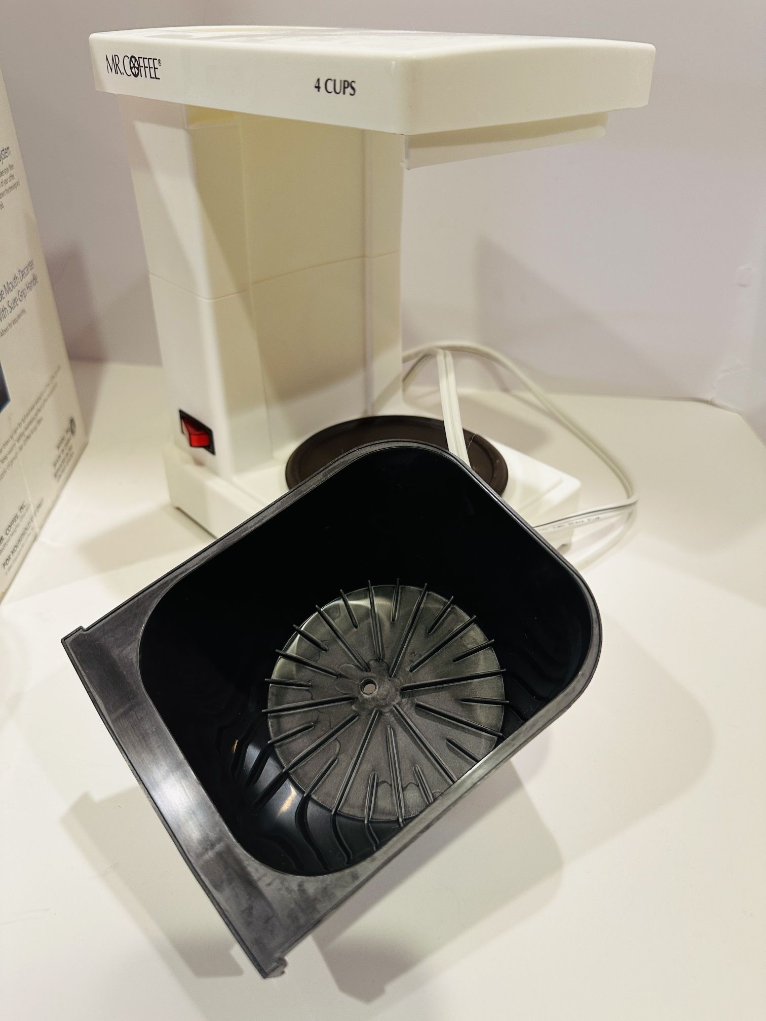 Vintage 1990 Mr Coffee Jr Model JR-4 Mini 4 Cup Coffee Maker White Tested Works!