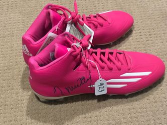 Signed Pink Cleats- Demarco Murray