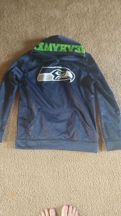Boys med 10/12. New Seahawk sweat shirt
