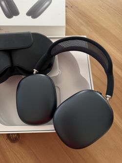 AirPods Max-Style Headphones( One Of One) Brand new * One-of-a-kind item * Fully functional and in excellent condition * Includes case and box * Cha