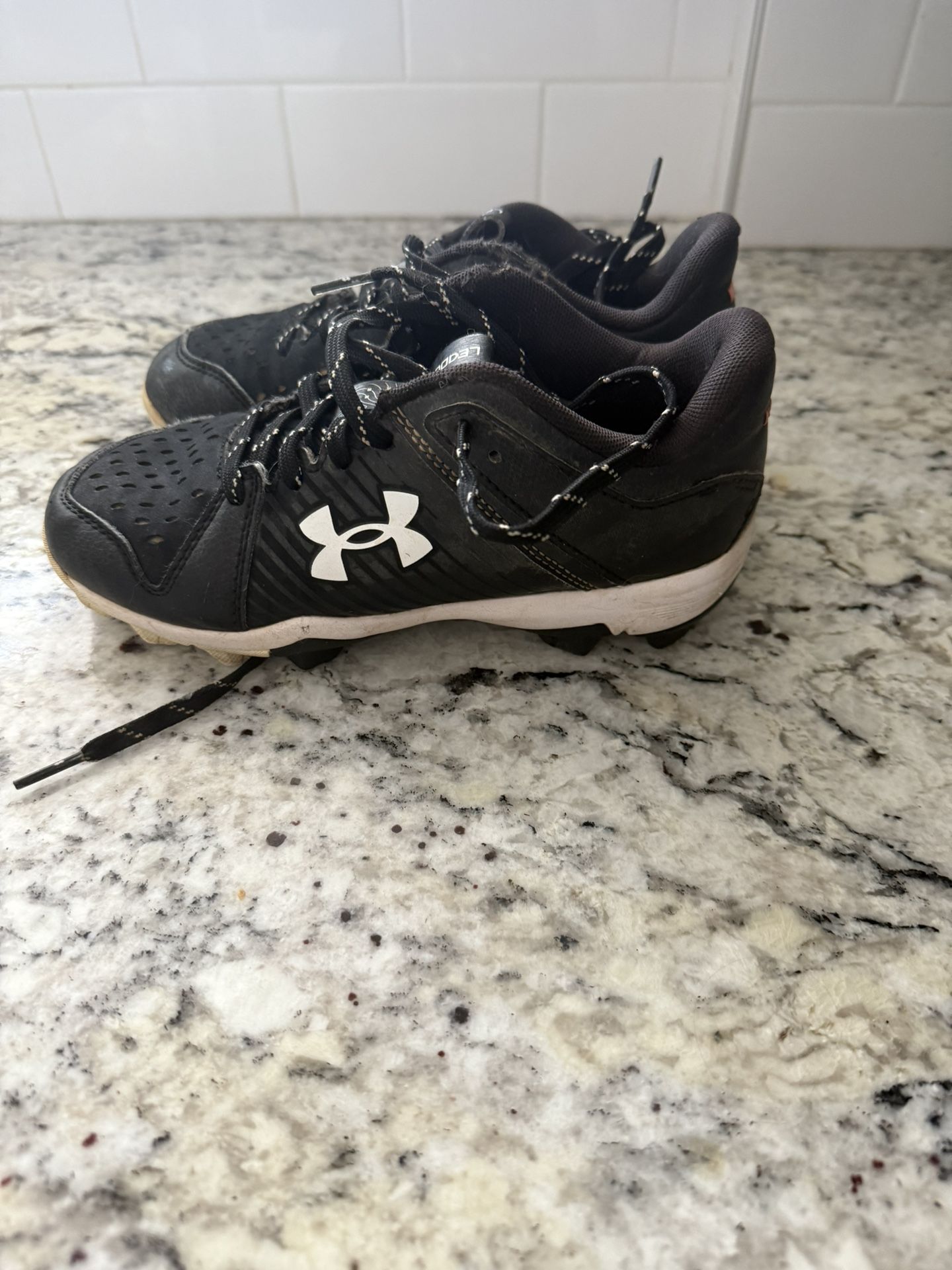 Under Armor Y2 Baseball Cleats