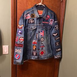 Levi’s Trucker Jacket W/ Patches 