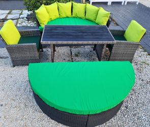 outdoor patio set