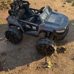 New battery and charger special ops 4 x 4 kids car