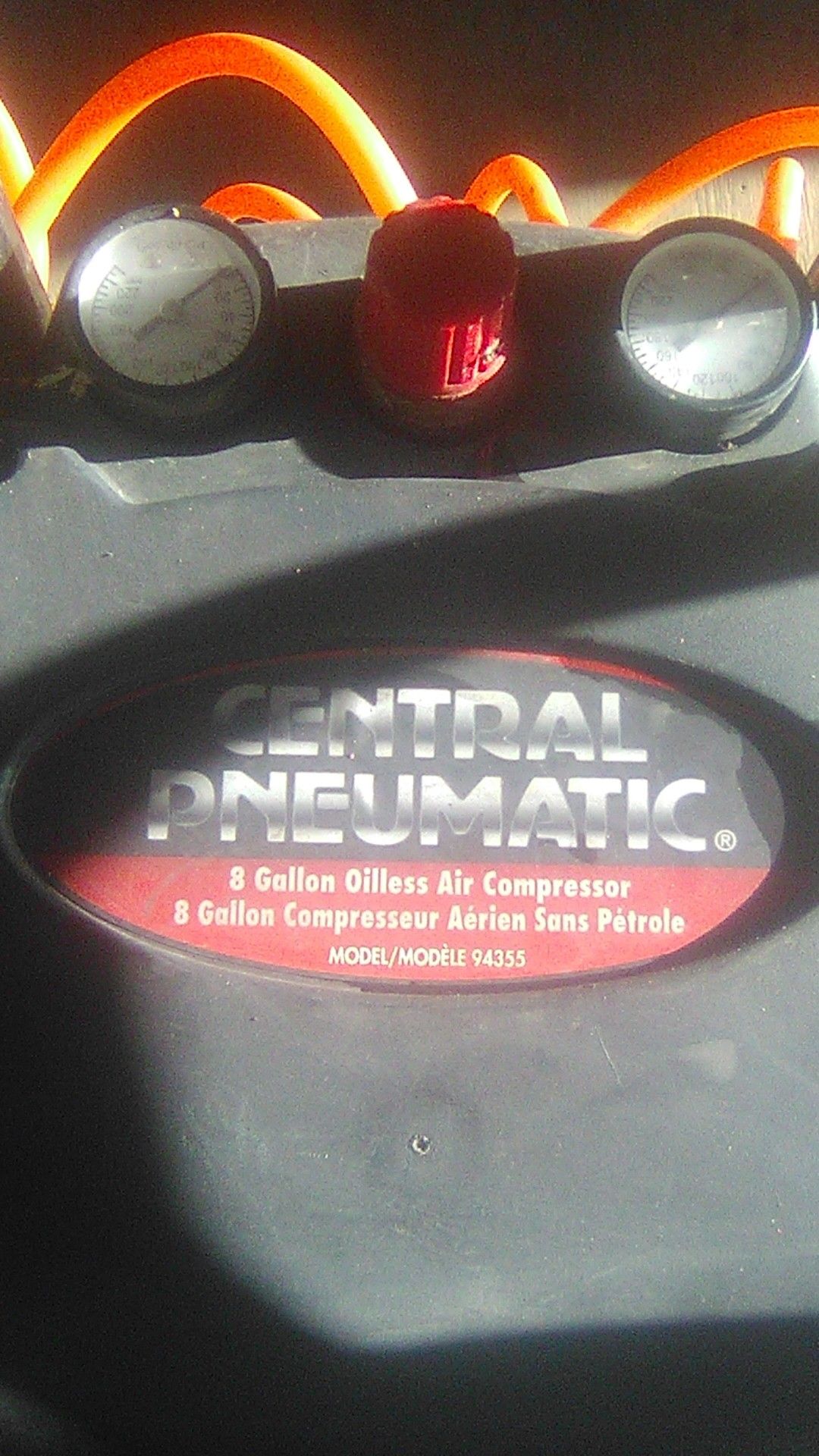Air compressor 8 gallon Central peneumatic