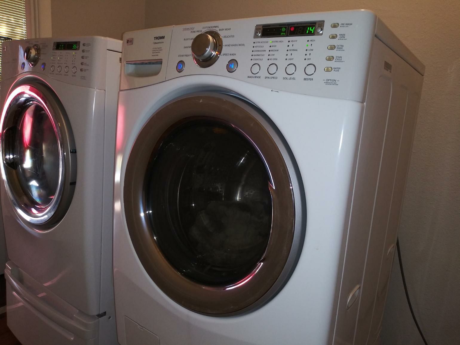 Lg Tromm washer and dryer