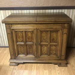 VINTAGE THOMASVILLE BUFFET/SERVER SIDEBOARD with BEAUTIFUL SET OF FLATWARE 