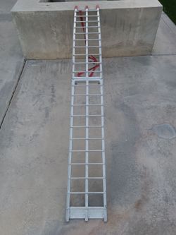 Motorcycle ramp