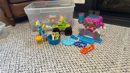 Large Play-Doh Set