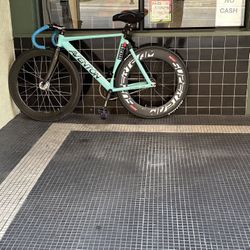 AVENTON FIXIE