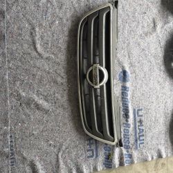2002 Nissan Altima Front Grill